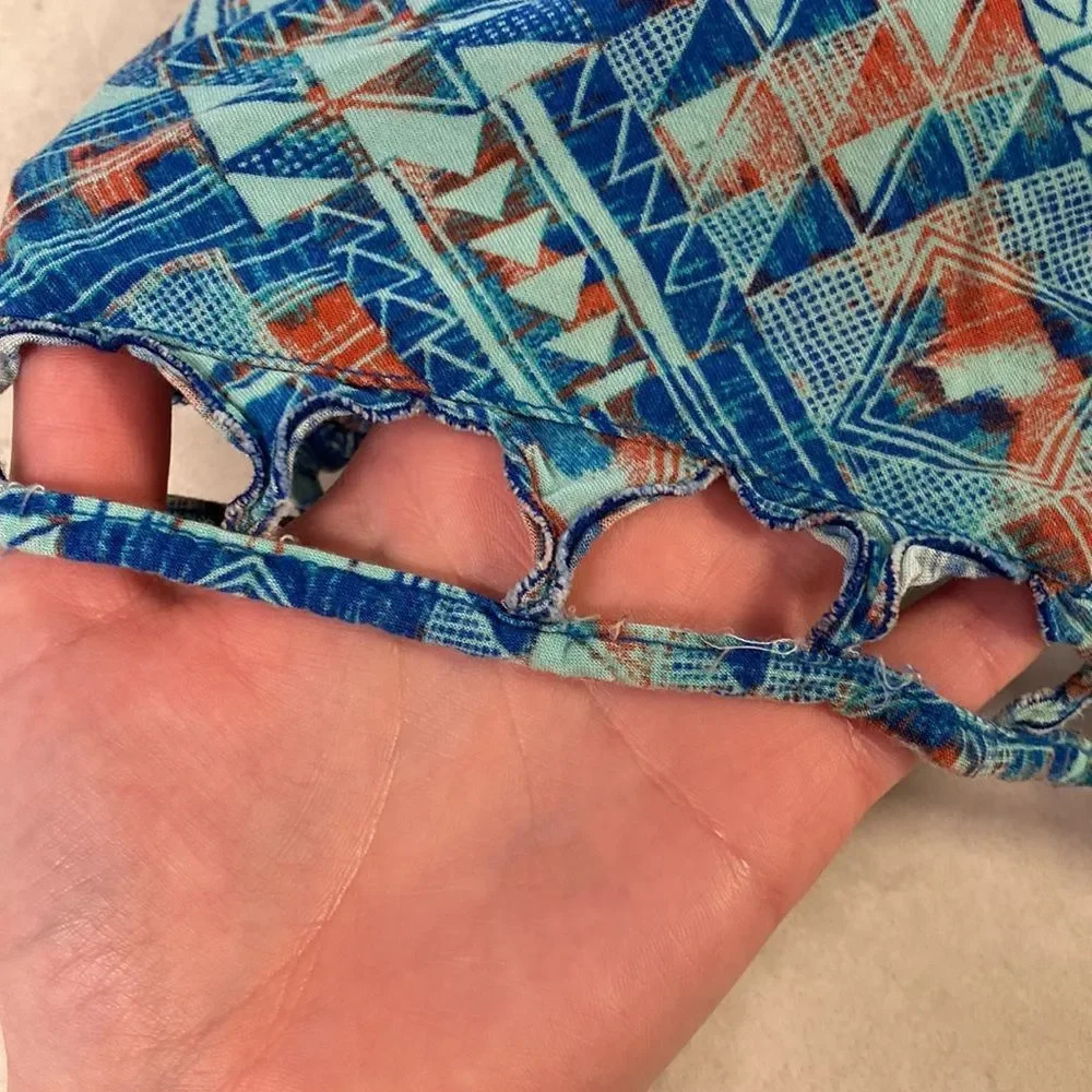 Kendall & Kylie Patterned Shorts - Picture 3 of 6